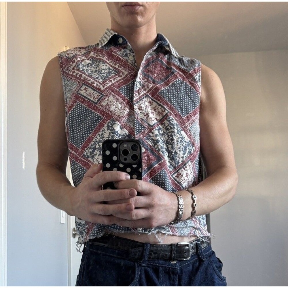 *RARE* Vintage Express 1980’s Sleeveless Pattern Vest Sz M Red White Blue Men